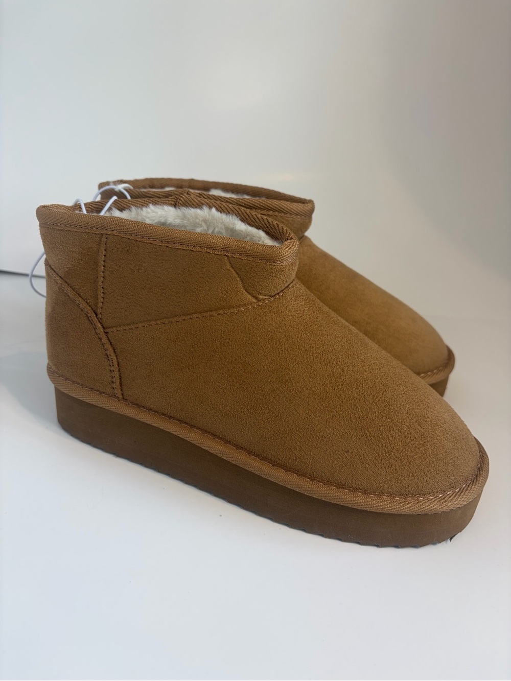 NWT Girls Boots low platform Faux-Shearling low Slip-on Booties Tan Size 3